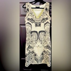 E C i New York - Off-White and Black Paisley Print Dress